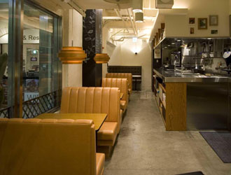 WIRED CAFE アトレ上野（カフェ・カンパニー株式会社）