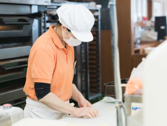 B’s CAFEクルネ店