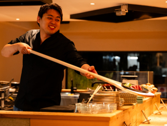 炭火焼きリリー 新宿店／H VIEW 株式会社