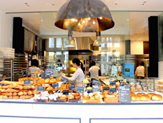 Truffle BAKERY 三軒茶屋店／株式会社ドレステーブル
