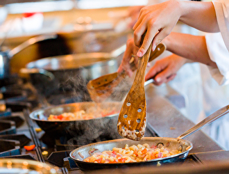 大手アパレル企業本部内 社員食堂／株式会社ハートフルダイニング