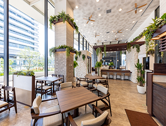 CAFÉ＆LOUNGE OASIS ラビスタ東京ベイ豊洲店／株式会社共立オアシス（株式会社 共立メンテナンスグループ）