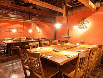 くつ炉ぎ・うま酒　かこいや　丸の内オアゾ店