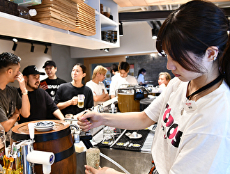 大衆食堂2.0とぽす エキュートエディション横浜／株式会社Def eat