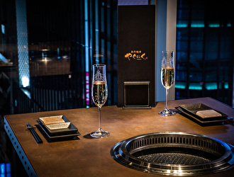 和牛焼肉 やくにく 新宿東口店／GYRO HOLDINGS 株式会社