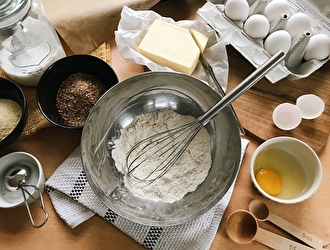 WHITE GLASS COFFEE（ホワイトグラスコーヒー）ケーキ工房／株式会社 ロイヤル・アーツ