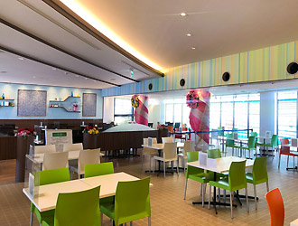 よみうりランド　ラ・ピシーヌ／株式会社JR東日本クロスステーション フーズカンパニー