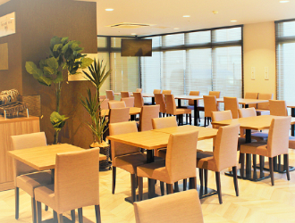 CAFÉ＆LOUNGE OASIS 金沢店／株式会社共立オアシス（株式会社 共立メンテナンスグループ）