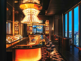 「フェアモント東京」グルメ料理「Driftwood BAR & GRILL(ドリフトウッド バー&グリル)」