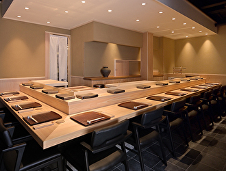 神楽坂 鮨 弥栄 別邸／イートフィールド株式会社