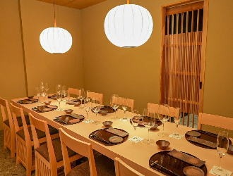 銀座鳥さと／株式会社LAキッチン