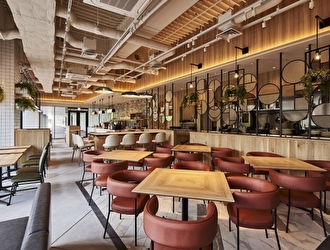 ALL DAY CAFE ＆ DINING“The Blue Bell”／株式会社バリューテーブル