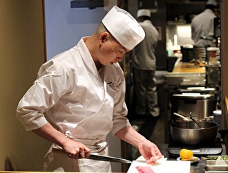 日本橋海鮮丼 つじ半 神楽坂店（株式会社MTK）