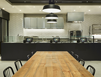 クリスプサラダワークス Otemachi One店