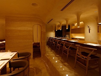 逢瑠蒔 （ブルー）／合同会社platos blancos