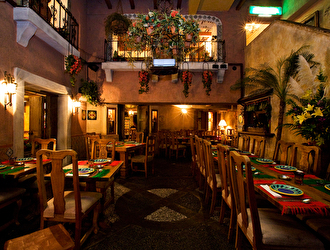 FONDA DE LA MADRUGADA（フォンダ・デ・ラ・マドゥルガーダ）／合同会社platos blancos