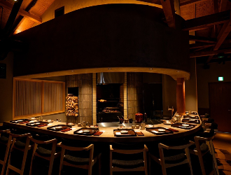 厳選焼鳥一石三鳥 三島店／株式会社Human Qreate