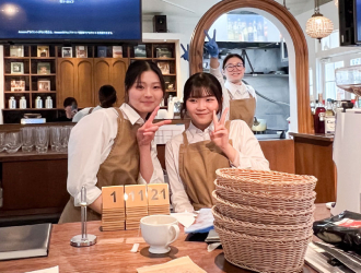 POOCH cafe&bar（プーチ）／ブルズアイ