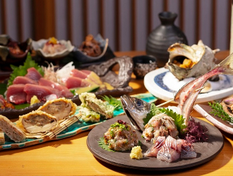 株式会社 スプラウトインベストメント 鮮魚卸＆配送部門があるのが当社の強み！店内には素材にストレスをかけない大きな生簀があり、鮮度の管理を徹底！