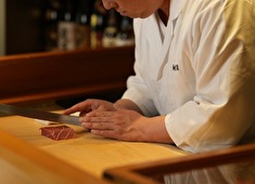 株式会社水月 アルバイトを含め、20代～40代のスタッフが在籍中！年齢など問わず純粋に頑張りが評価されるからやりがいも満載です！