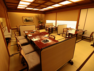 ホテルニューオータニ 岡半 求人