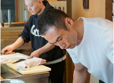 株式会社 藤昌 握りのスキルがあれば高単価店での経験の有無は問いません。ワンランク上のお店で新しいチャレンジをしてみたい方も歓迎！