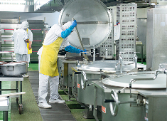 株式会社レパスト　学校営業部 こども達を笑顔にさせる美味しい給食づくりです！