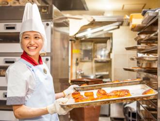 株式会社ポンパドウル 未経験の方は基礎からスタート。経験のある方は幅広い製パン知識を身につけていただけます。