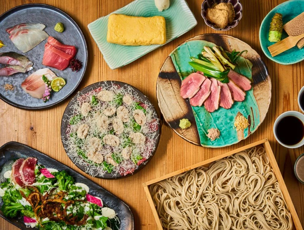 株式会社フォーズオール 創作的な一品料理も多数。社歴を問わず、新メニューのアイデアや企画にも参加OK！料理が好きならきっと楽しめますよ！