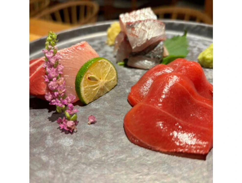 株式会社フォーズオール モダンでオシャレなお店づくり！自信と誇りを持って働ける環境です。今後の店舗展開に参加するチャンスもあります。