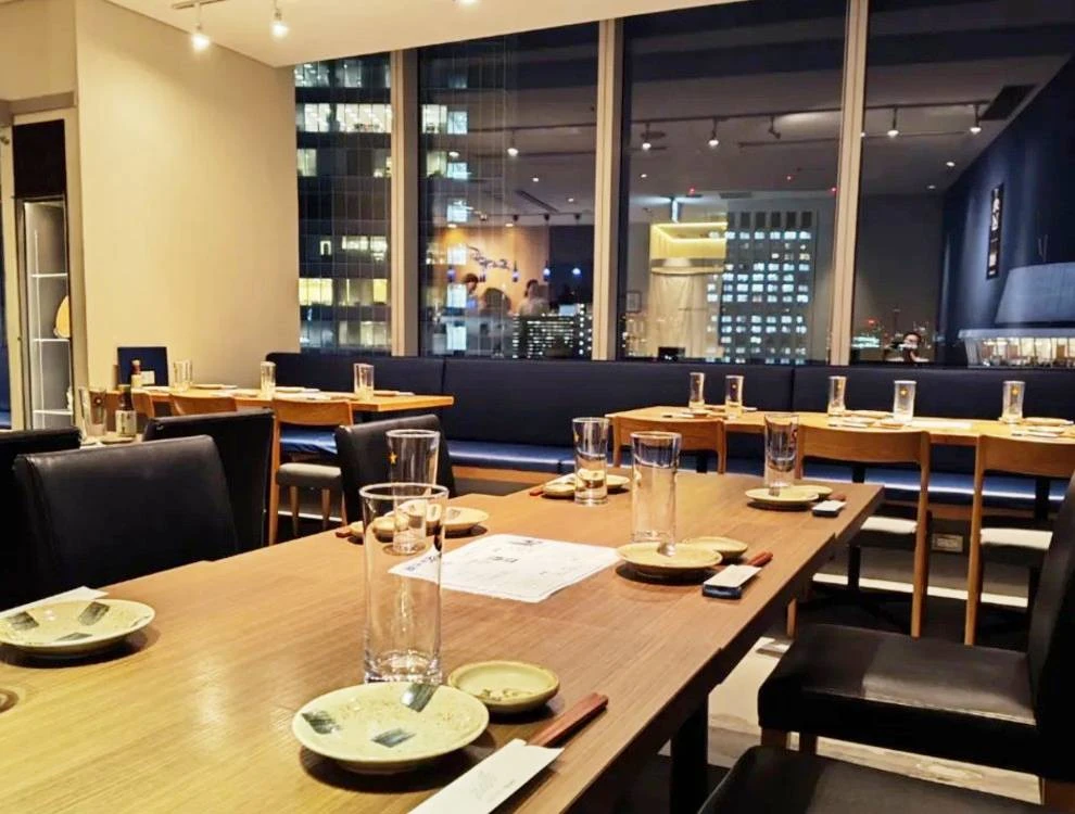 株式会社逸品ホールディングス 求人