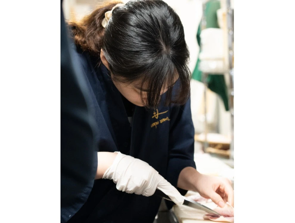 Darnall Hall株式会社（ダーナルホール）／宇田津 鮨、HISASHI SUSHI（ヒサシスシ） 